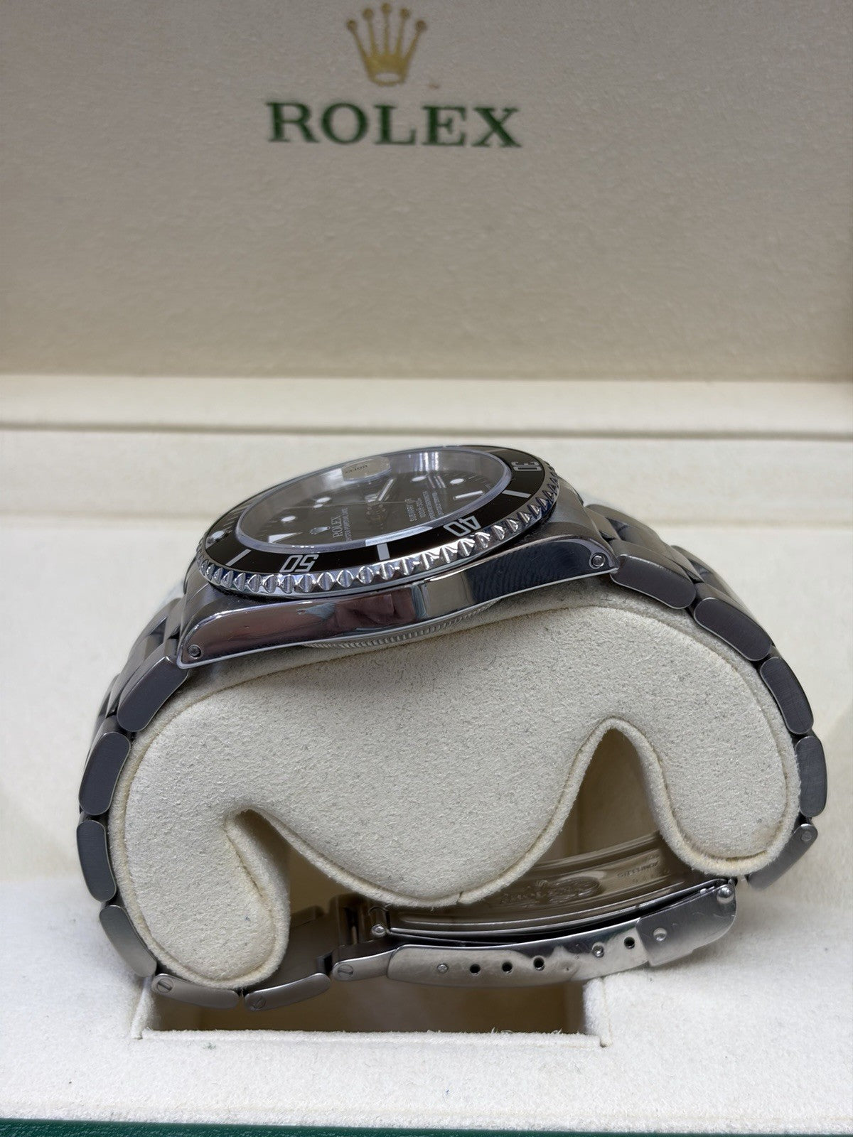 Rolex Submariner 16610LN Silver Oyster Bracelet with Black Bezel 40mm Rolex Box