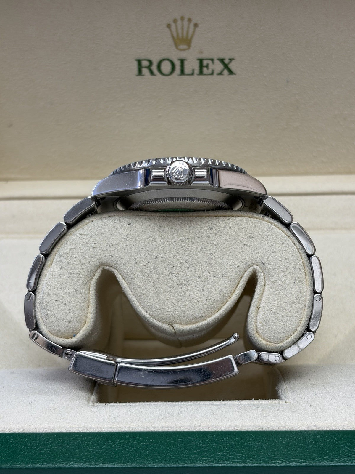 Rolex Submariner 116610LN Oyster Bracelet with Black Bezel 40mm Box & Papers