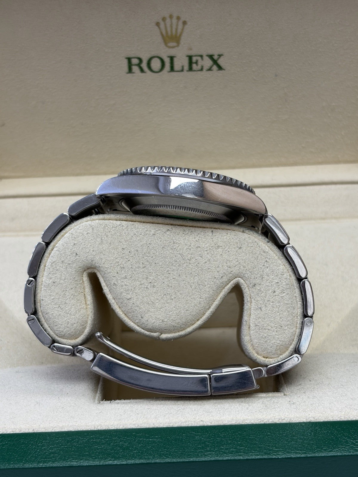 Rolex Submariner 116610LN Oyster Bracelet with Black Bezel 40mm Box & Papers